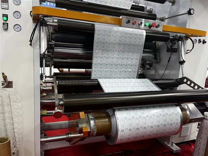 High-Performance Solvent Free Lamination Machine For Dog Food Bag